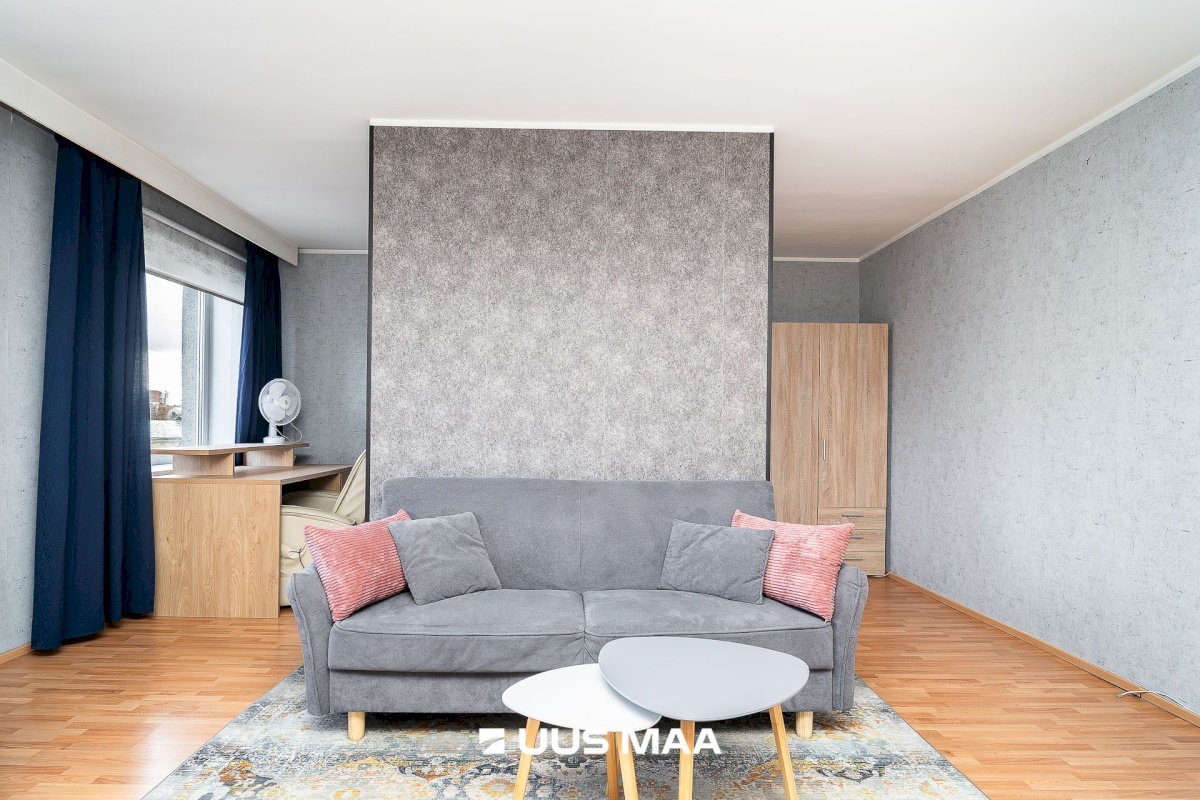 Tallinn, Kesklinna linnaosa, Pärnu mnt 76