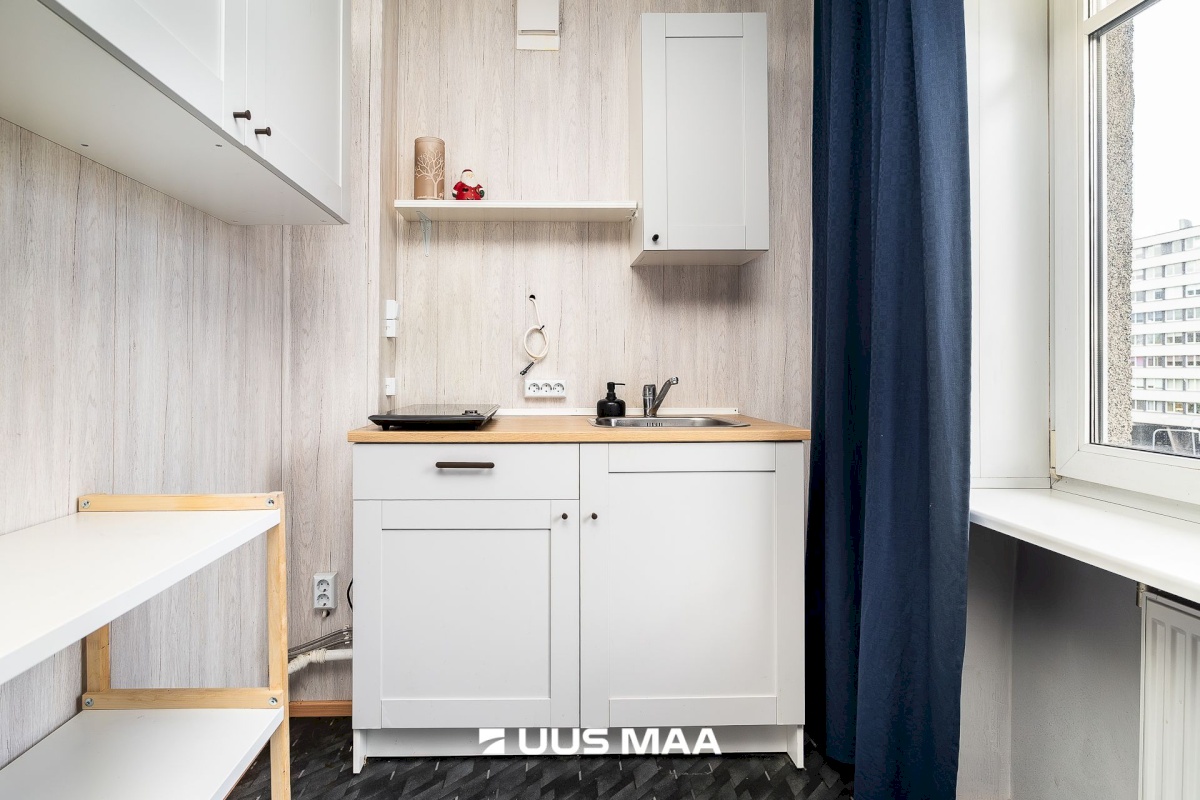 Tallinn, Kesklinna linnaosa, Pärnu mnt 76