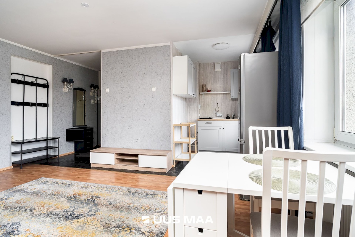 Tallinn, Kesklinna linnaosa, Pärnu mnt 76