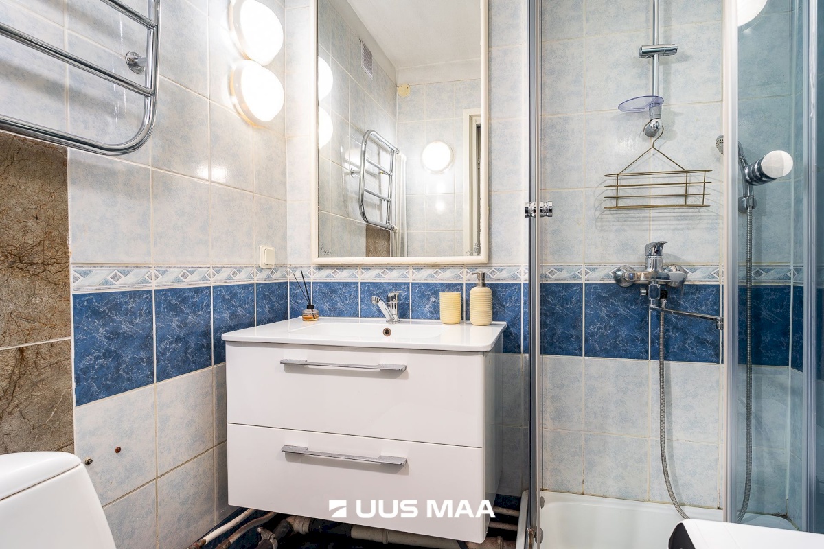 Tallinn, Kesklinna linnaosa, Pärnu mnt 76