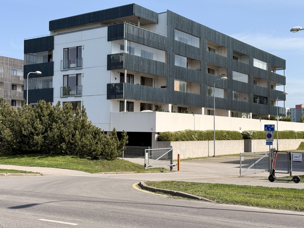 Tallinn, Lasnamäe linnaosa, Valge tn 18a