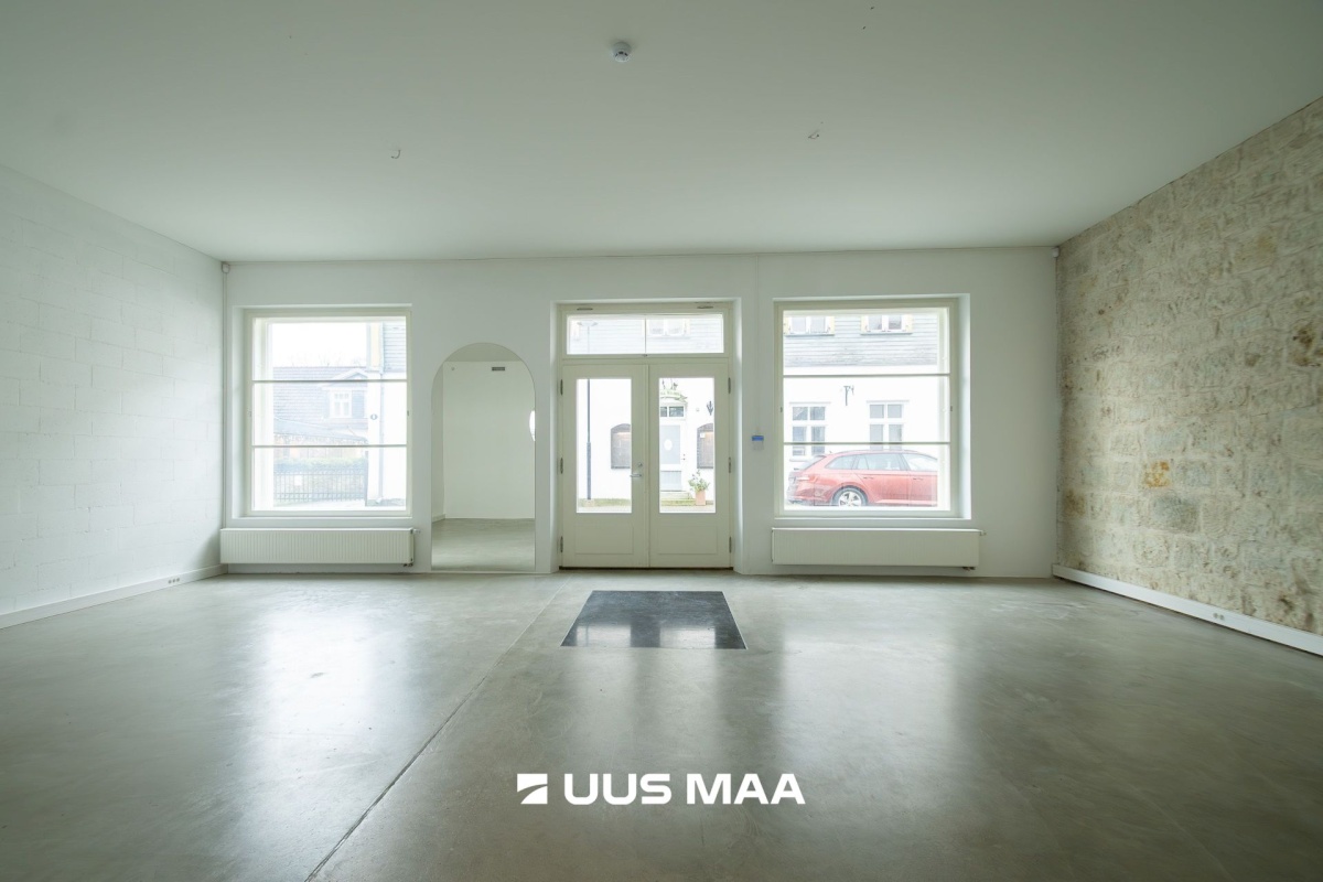 Saaremaa vald, Kuressaare linn, Kauba 7