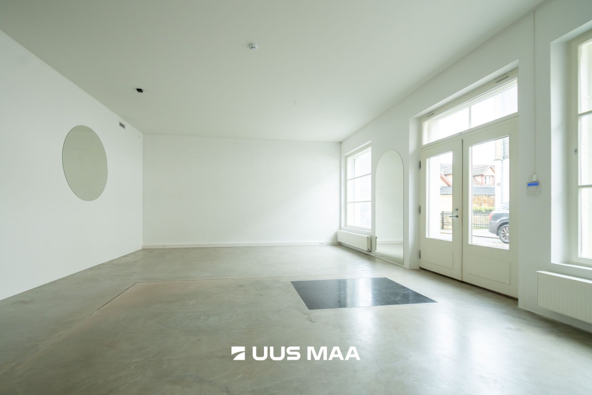 Saaremaa vald, Kuressaare linn, Kauba 7