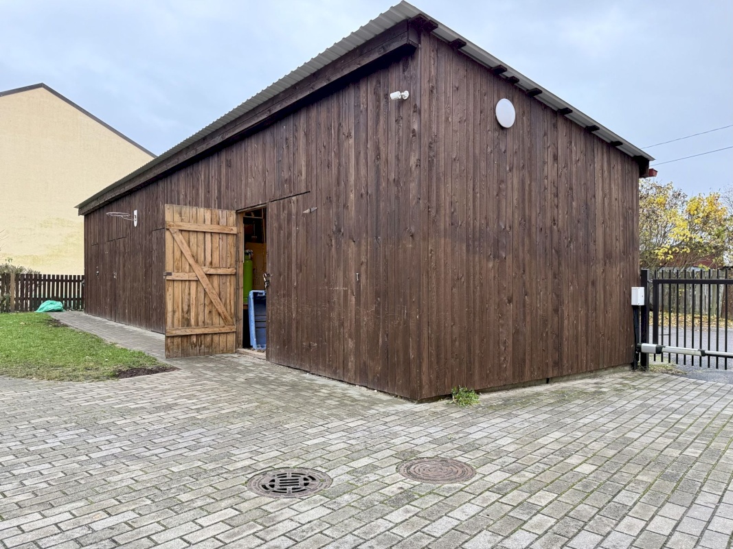 Pärnu linn, Pärnu linn, Kesklinn, Karjamaa tn 4