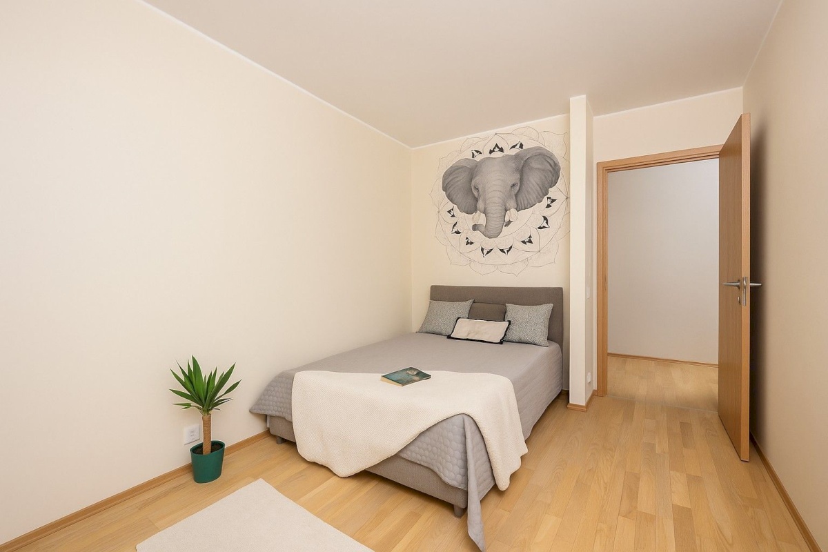 Tallinn, Kesklinna linnaosa, Kadriorg, Tina 1a