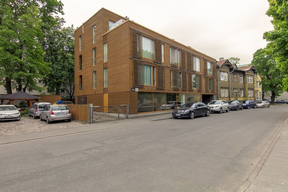 Tallinn, Kesklinna linnaosa, Kadriorg, Tina 1a