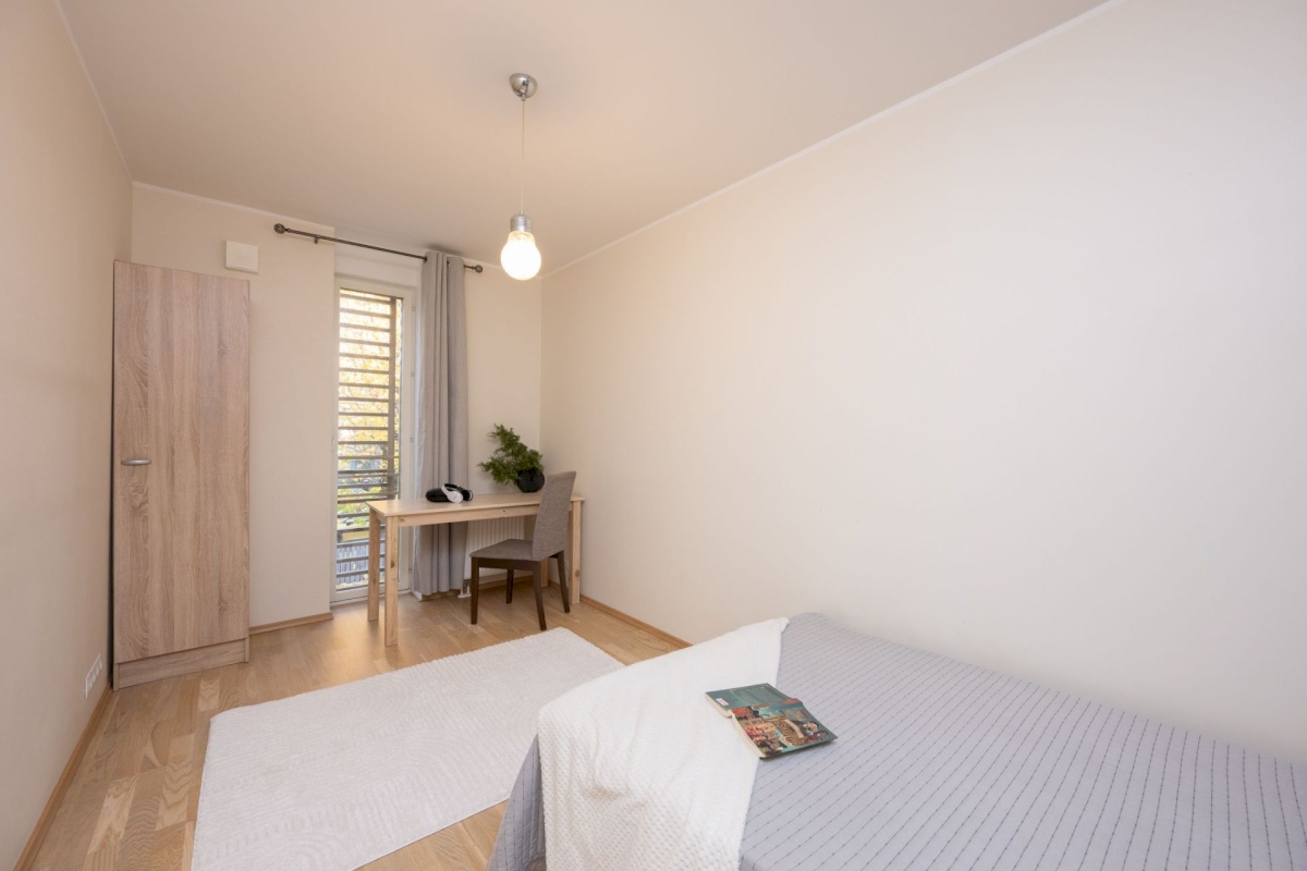 Tallinn, Kesklinna linnaosa, Kadriorg, Tina 1a