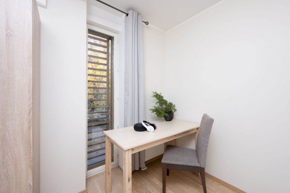 Tallinn, Kesklinna linnaosa, Kadriorg, Tina 1a