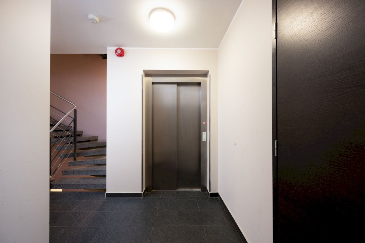 Tallinn, Kesklinna linnaosa, Kadriorg, Tina 1a