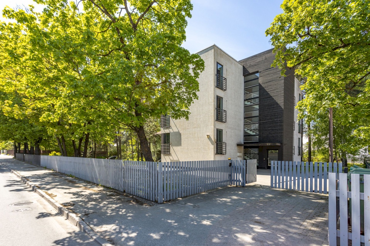 Tallinn, Nõmme linnaosa, Männiku tee 12