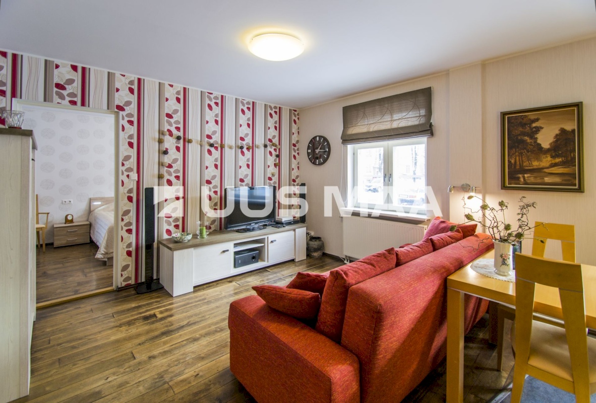 Saaremaa vald, Kuressaare linn, Komandandi 7B