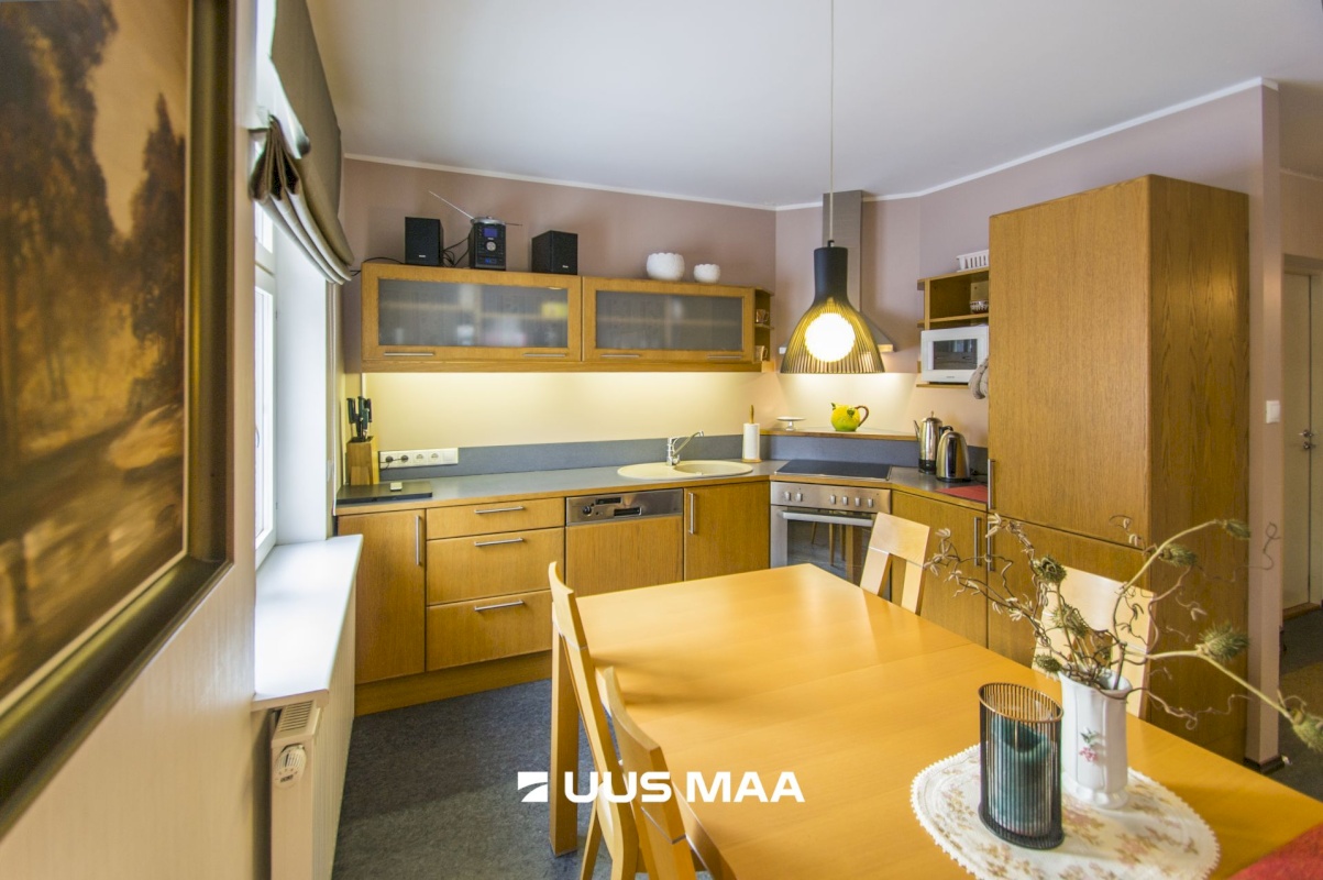 Saaremaa vald, Kuressaare linn, Komandandi 7B