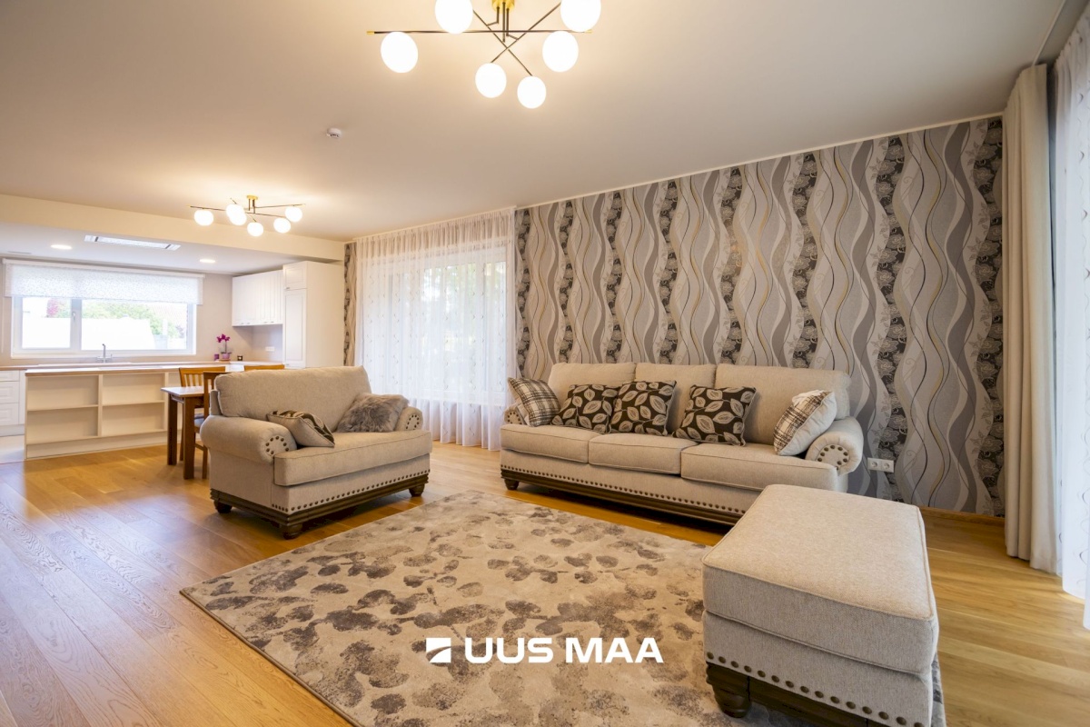 Saaremaa vald, Kuressaare linn, Kohtu 28