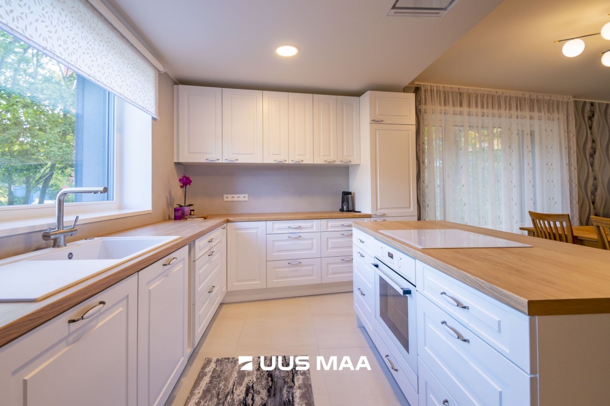 Saaremaa vald, Kuressaare linn, Kohtu 28