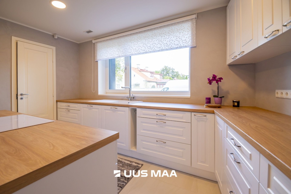 Saaremaa vald, Kuressaare linn, Kohtu 28