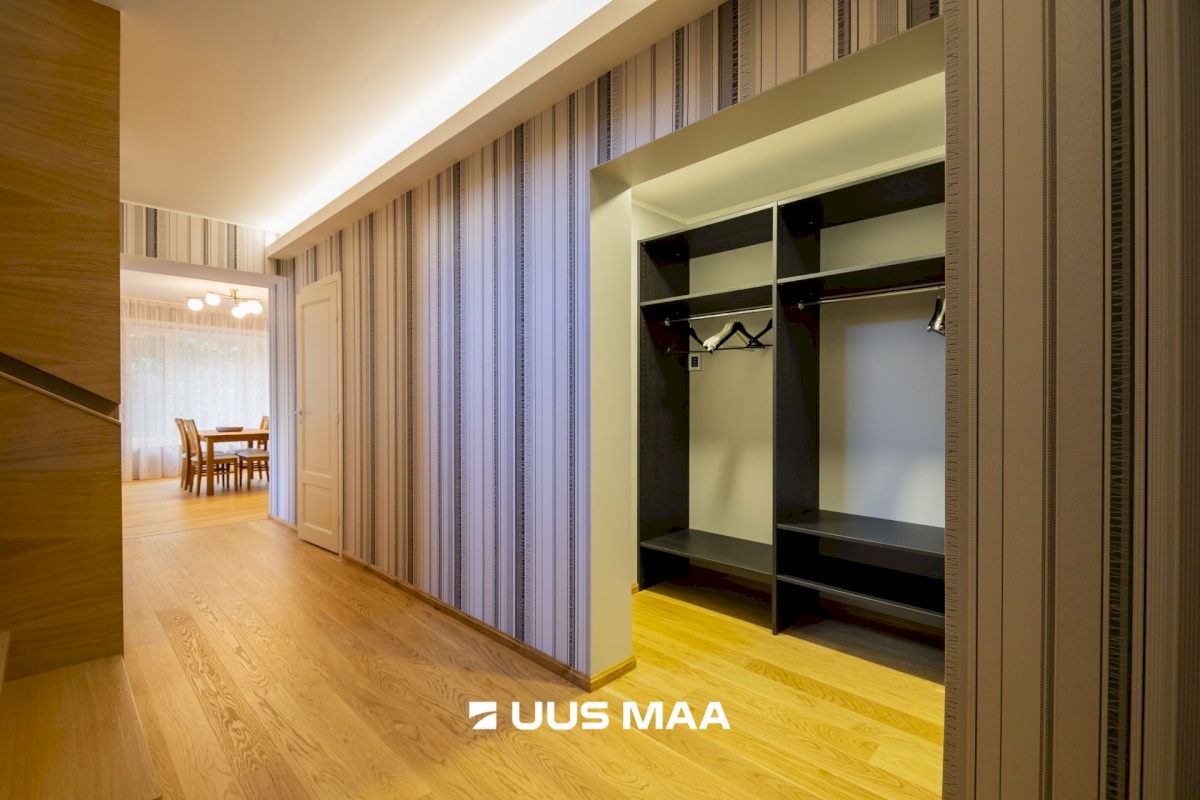 Saaremaa vald, Kuressaare linn, Kohtu 28