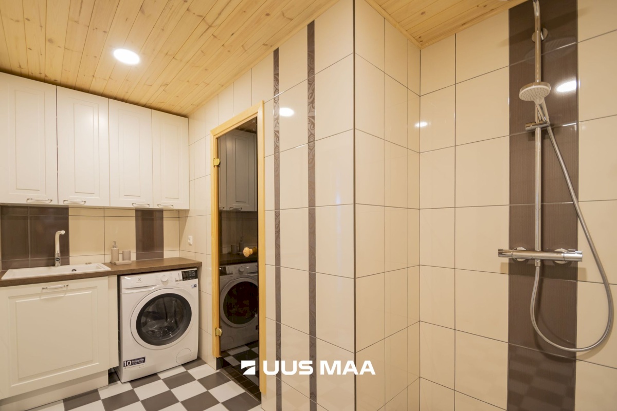 Saaremaa vald, Kuressaare linn, Kohtu 28