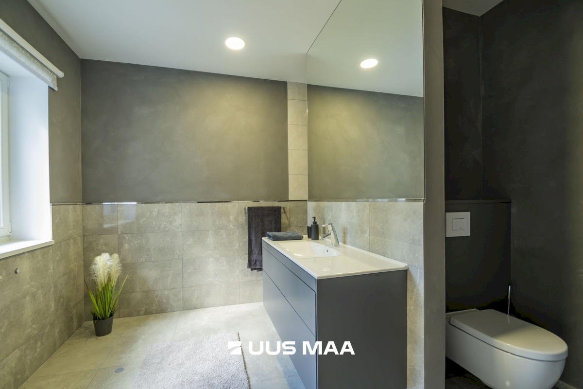 Saaremaa vald, Kuressaare linn, Kohtu 28