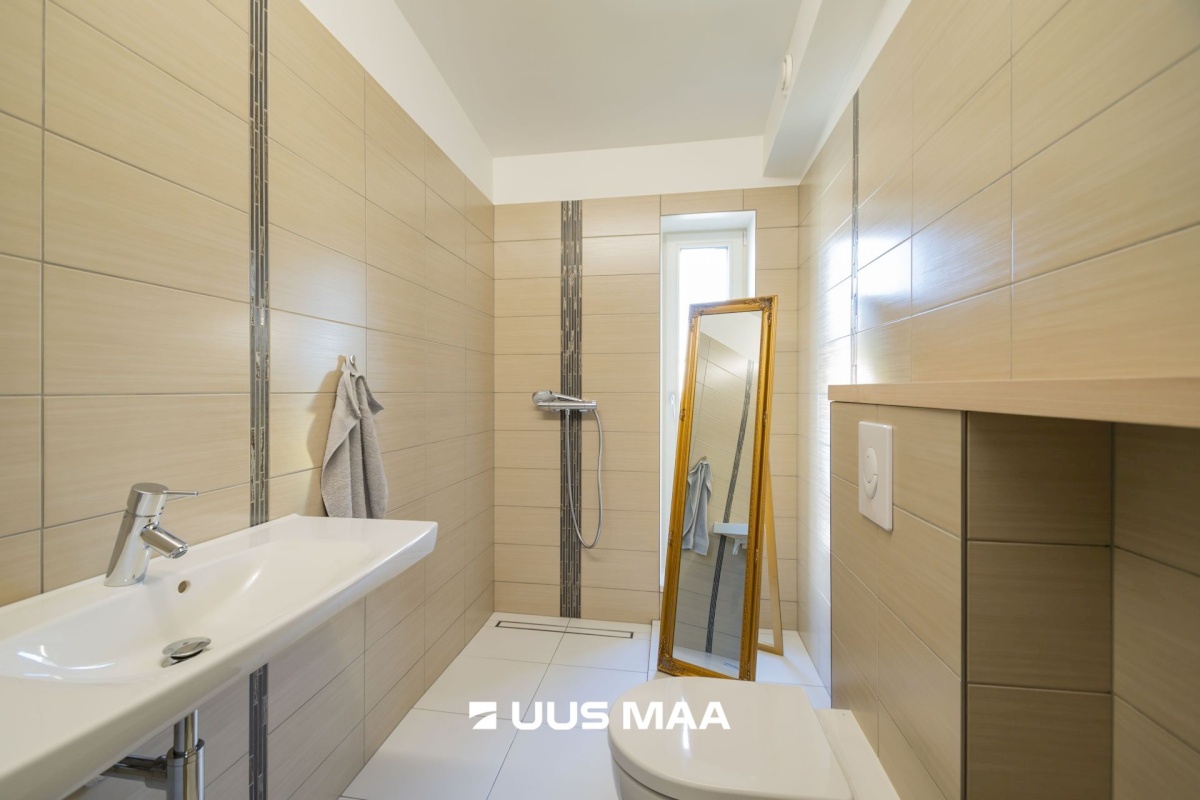 Saaremaa vald, Kuressaare linn, Kohtu 28