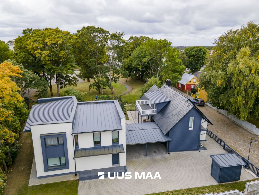 Saaremaa vald, Kuressaare linn, Kohtu 28