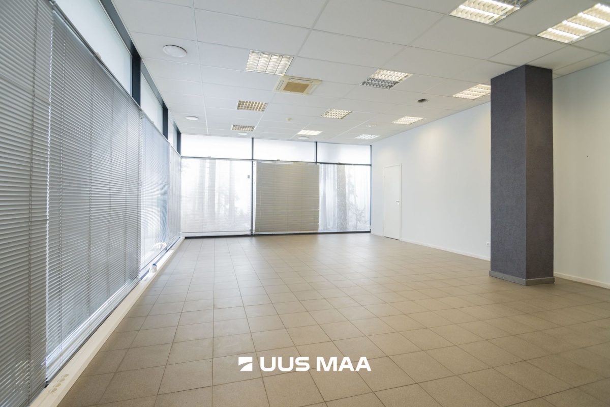 Saaremaa vald, Kuressaare linn, Pargi 16