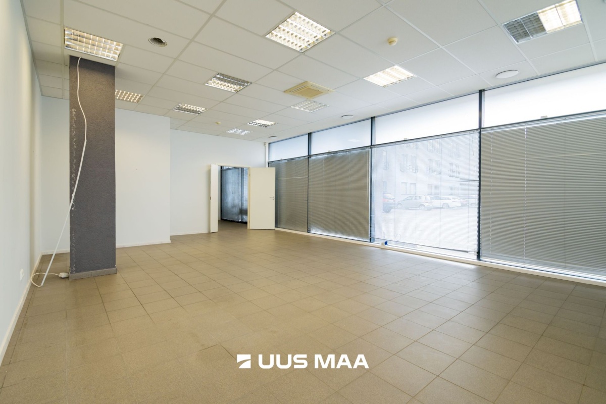 Saaremaa vald, Kuressaare linn, Pargi 16