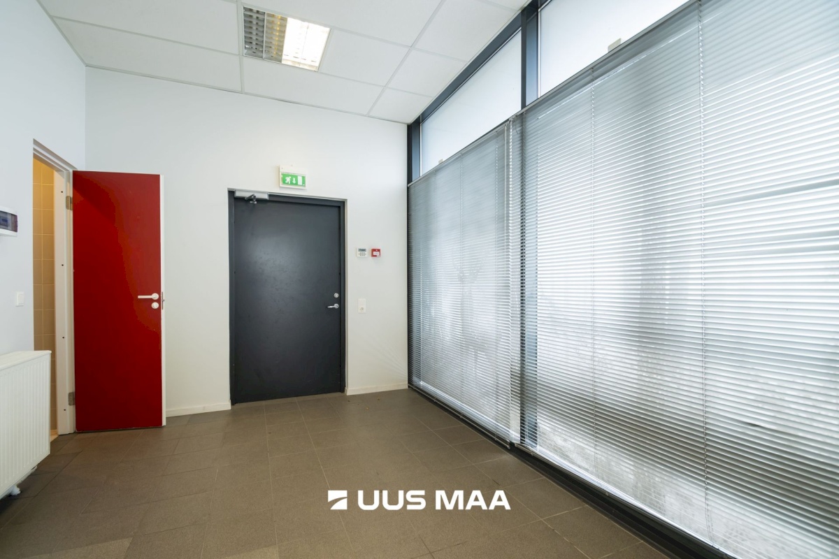 Saaremaa vald, Kuressaare linn, Pargi 16