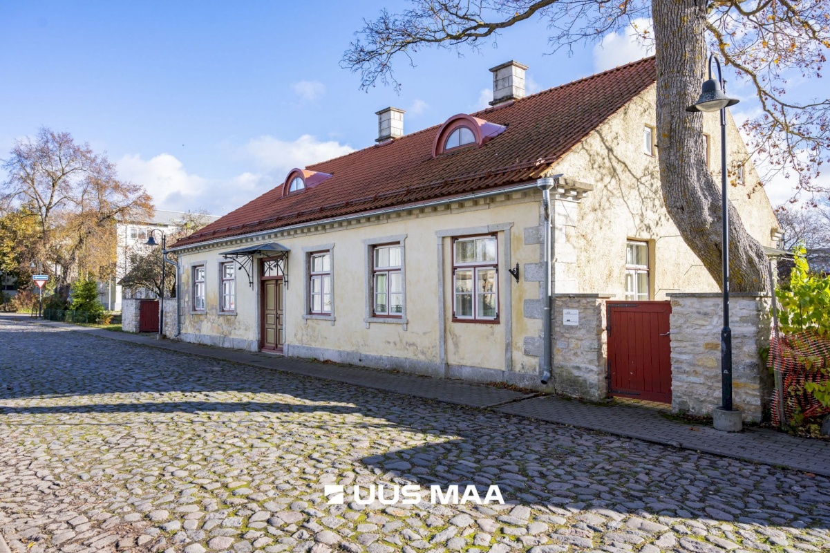 Saaremaa vald, Kuressaare linn, Kohtu 32