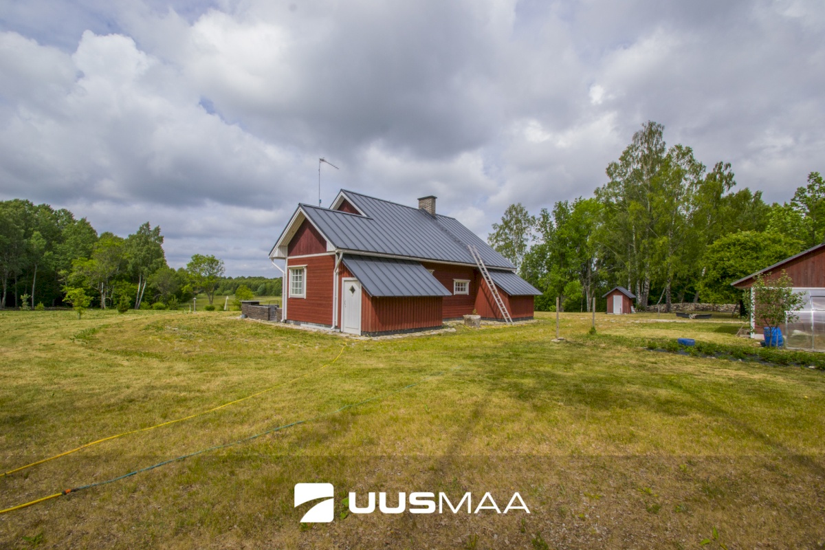 Saaremaa vald, Neemi küla, Platsi