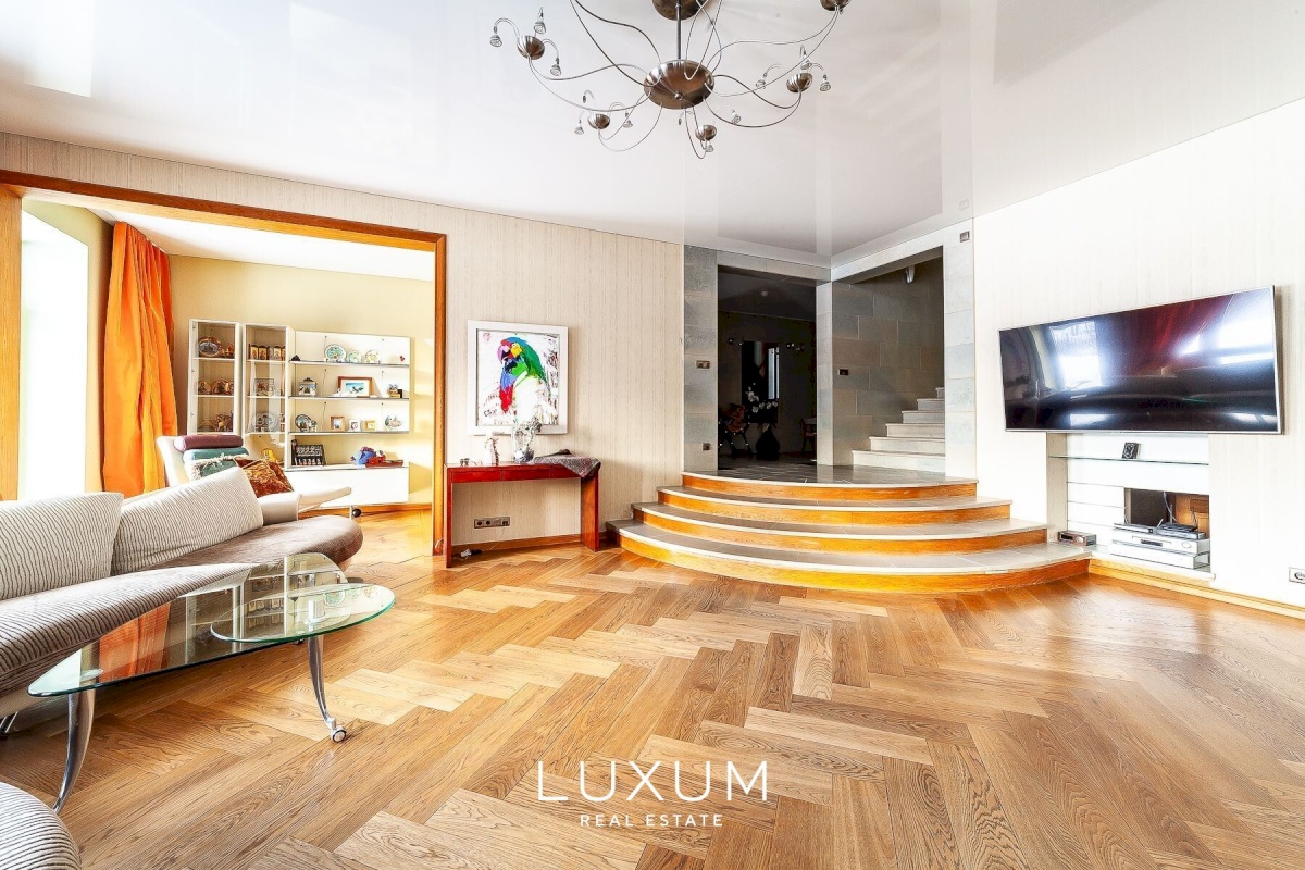 Tallinn, Pirita linnaosa, Kloostri tee 15