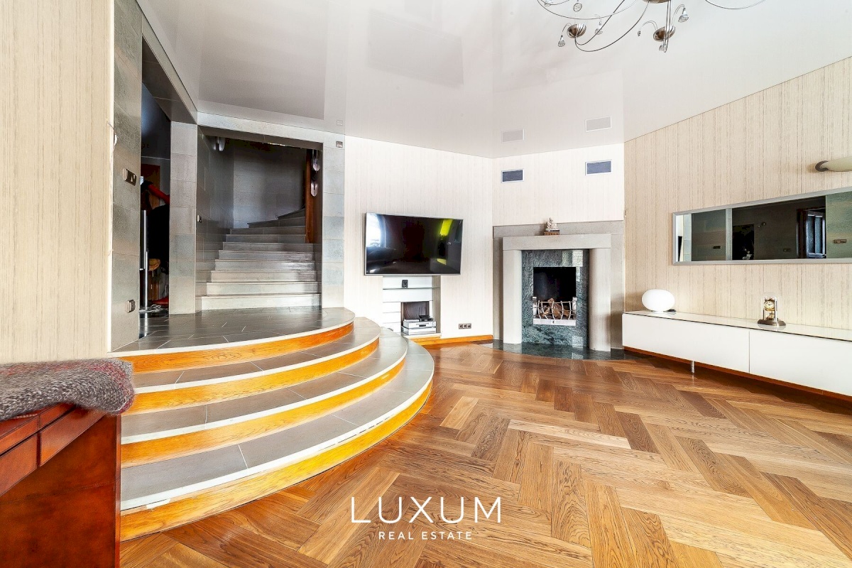 Tallinn, Pirita linnaosa, Kloostri tee 15