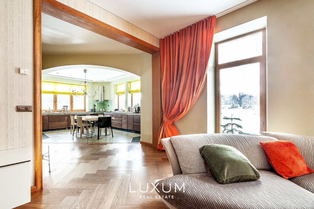 Tallinn, Pirita linnaosa, Kloostri tee 15