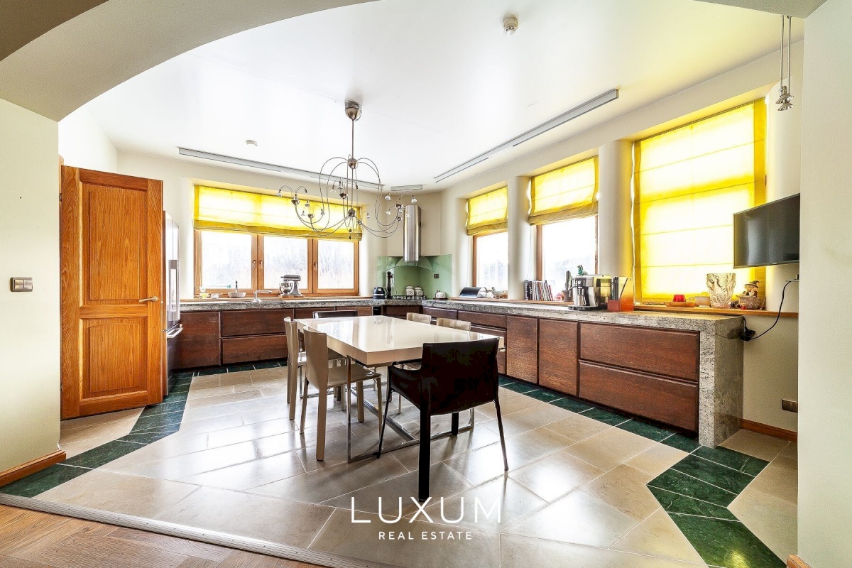 Tallinn, Pirita linnaosa, Kloostri tee 15