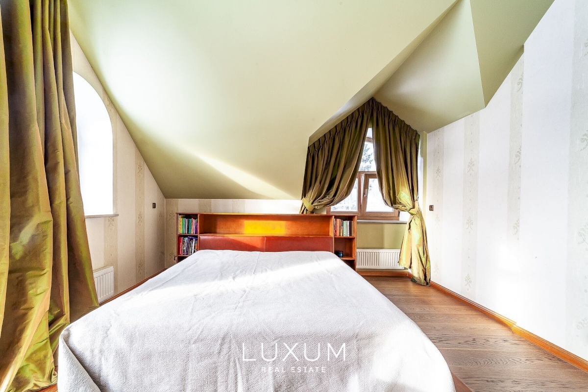 Tallinn, Pirita linnaosa, Kloostri tee 15