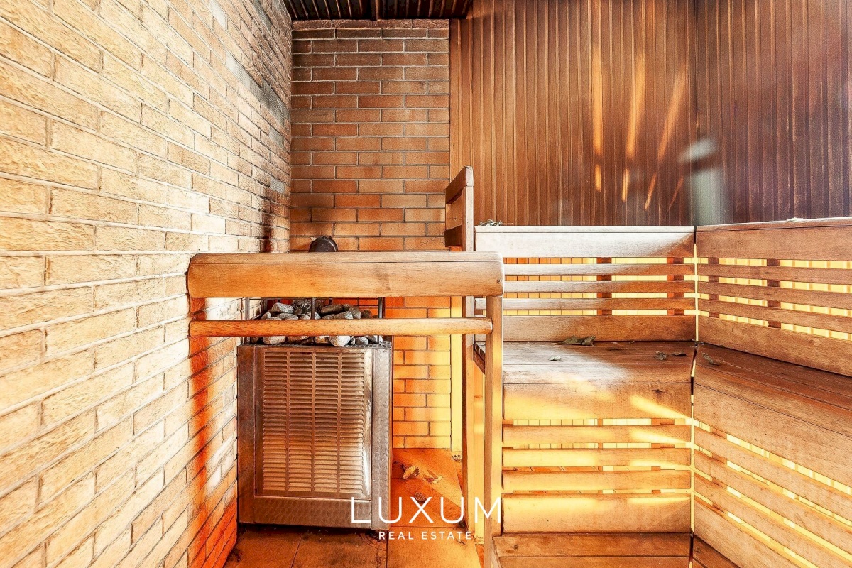 Tallinn, Pirita linnaosa, Kloostri tee 15