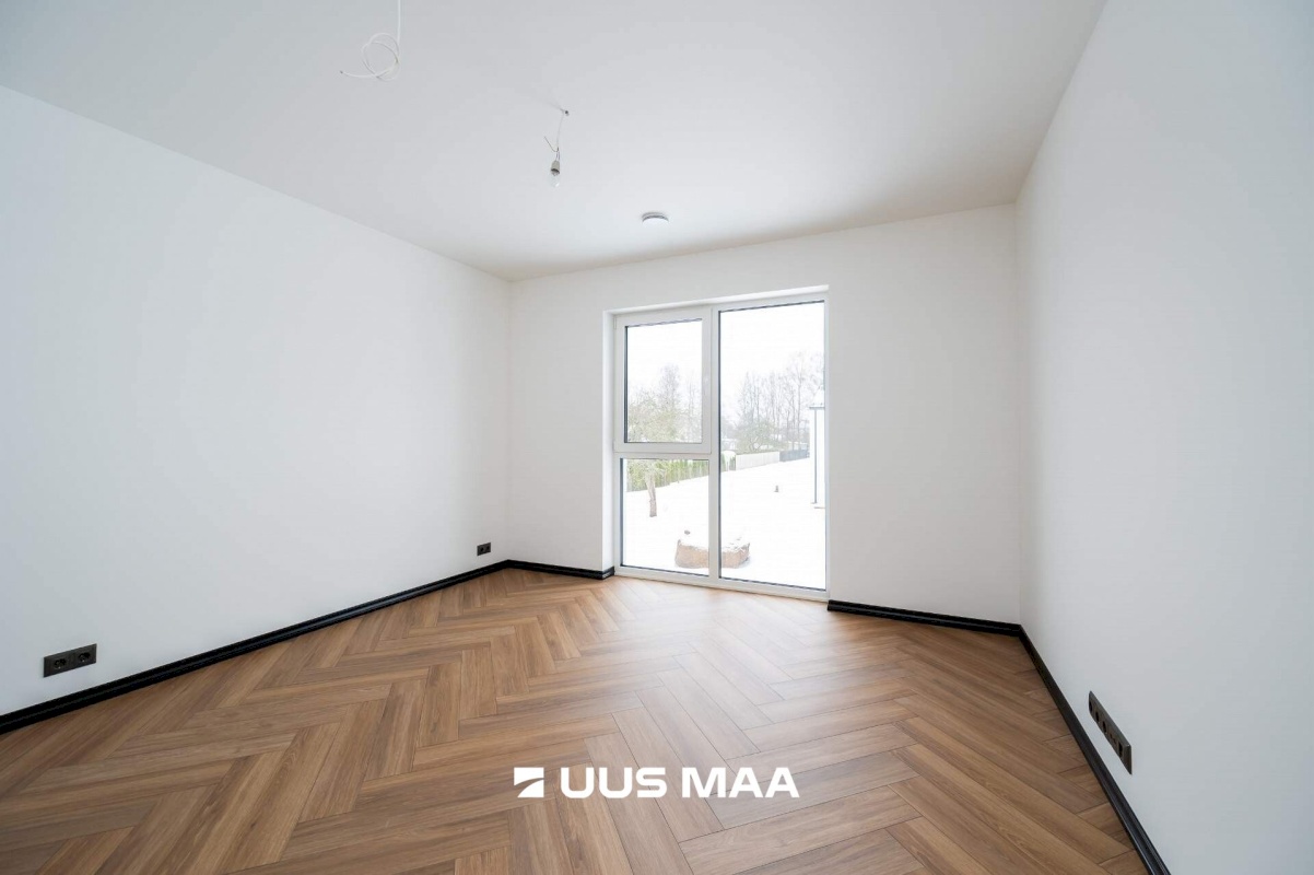 Anija vald, Kehra linn, Aia tn 2-4
