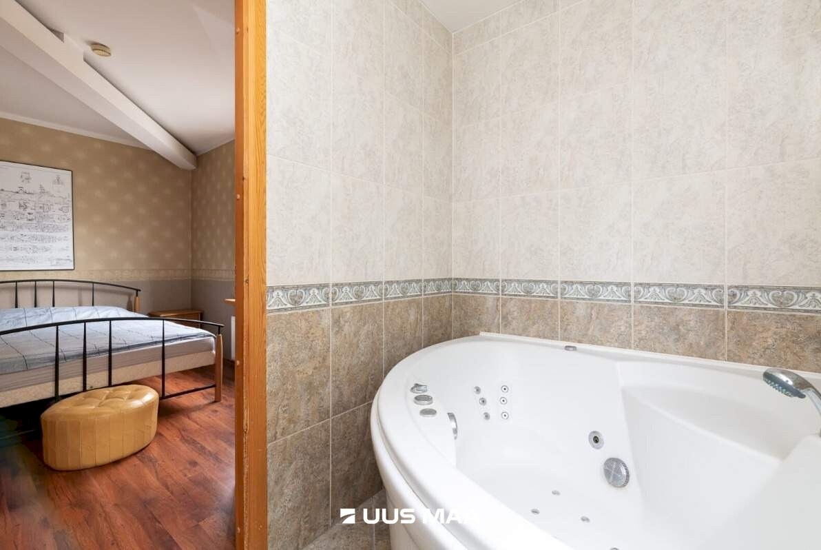 Tallinn, Kesklinna linnaosa, Torupilli, J. Kunderi tn 30