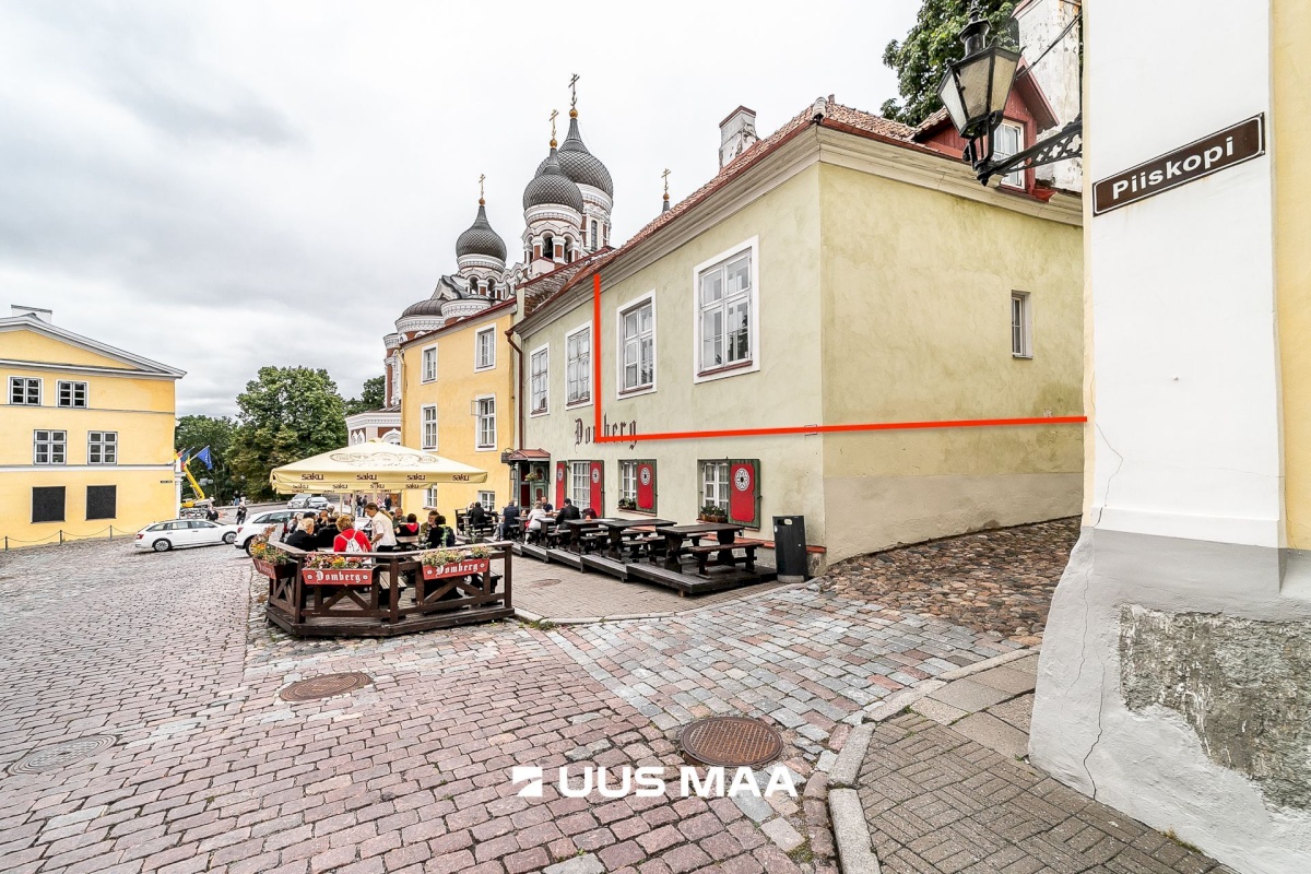 Tallinn, Kesklinna linnaosa, Vanalinn, Lossi plats 5