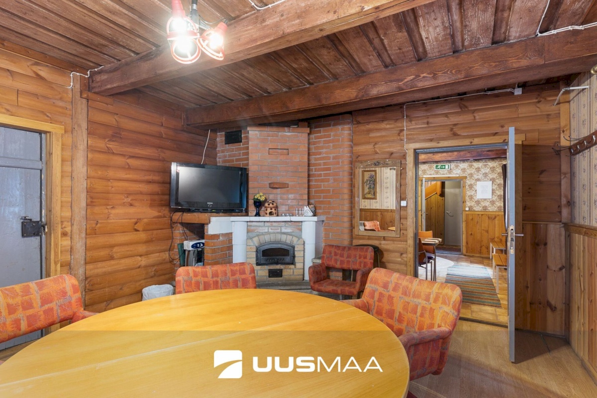 Järva vald, Koeru alevik, Paide tee 1