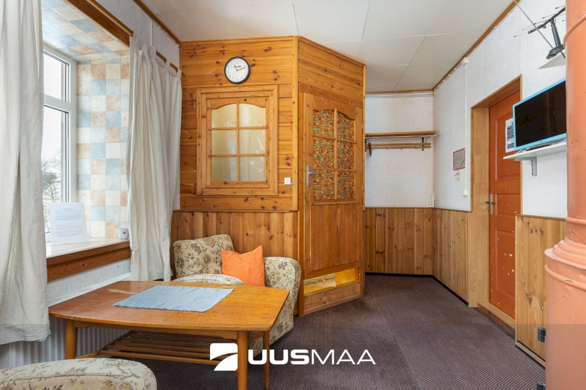 Järva vald, Koeru alevik, Paide tee 1