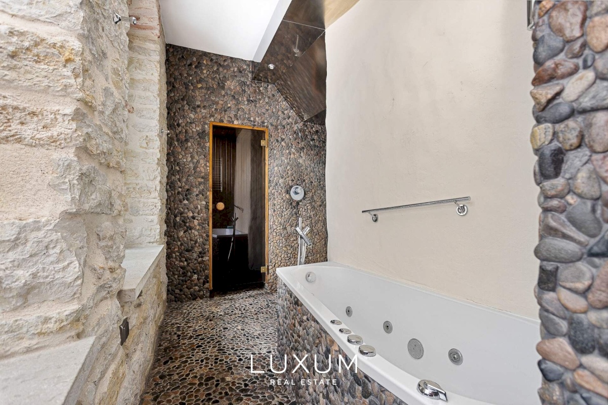 Tallinn, Kesklinna linnaosa, Mündi tn 2