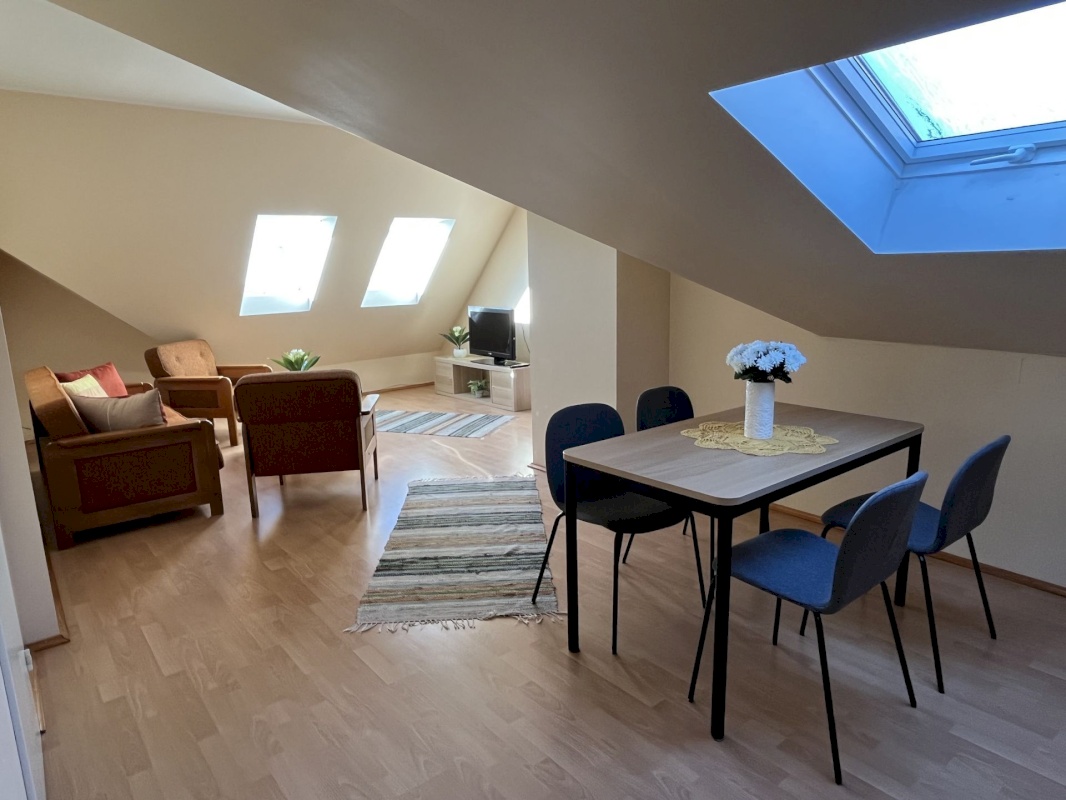 Pärnu linn, Pärnu linn, Rannarajoon, Aia tn 19
