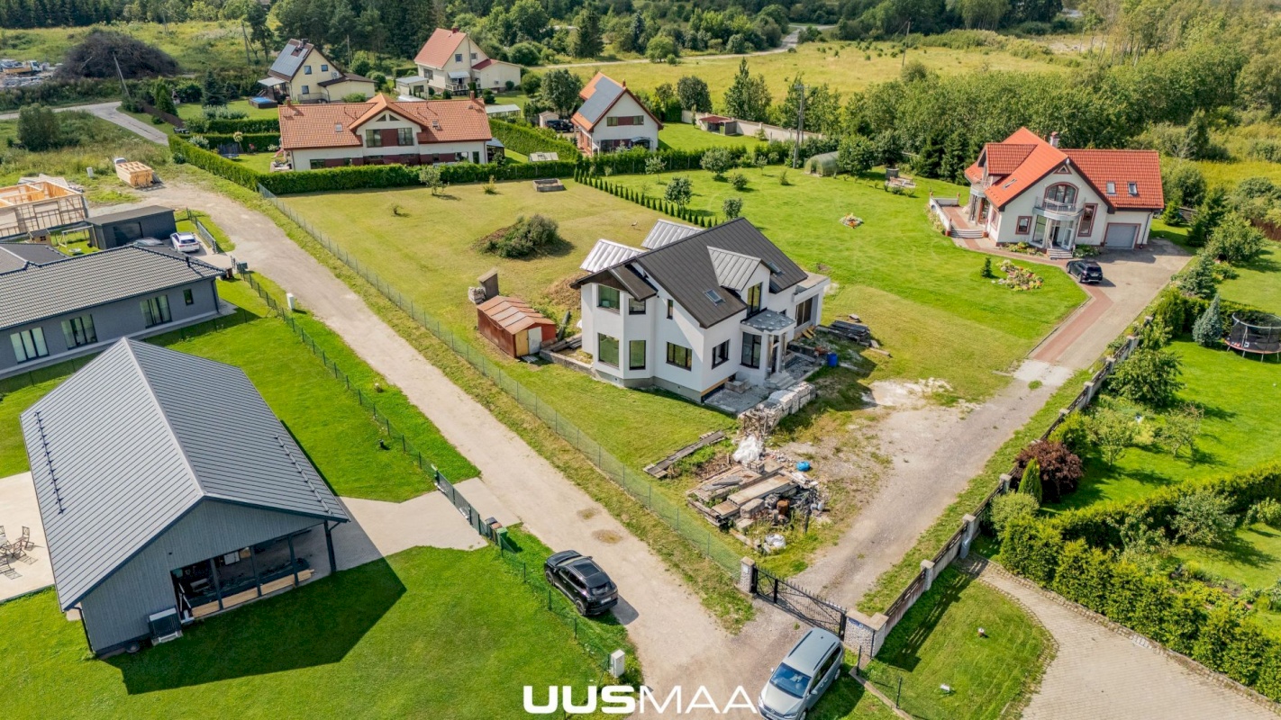 Jõelähtme vald, Liivamäe küla, Valgekivi tee 8