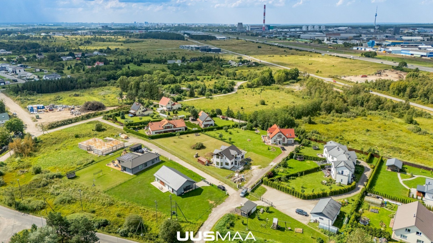 Jõelähtme vald, Liivamäe küla, Valgekivi tee 8