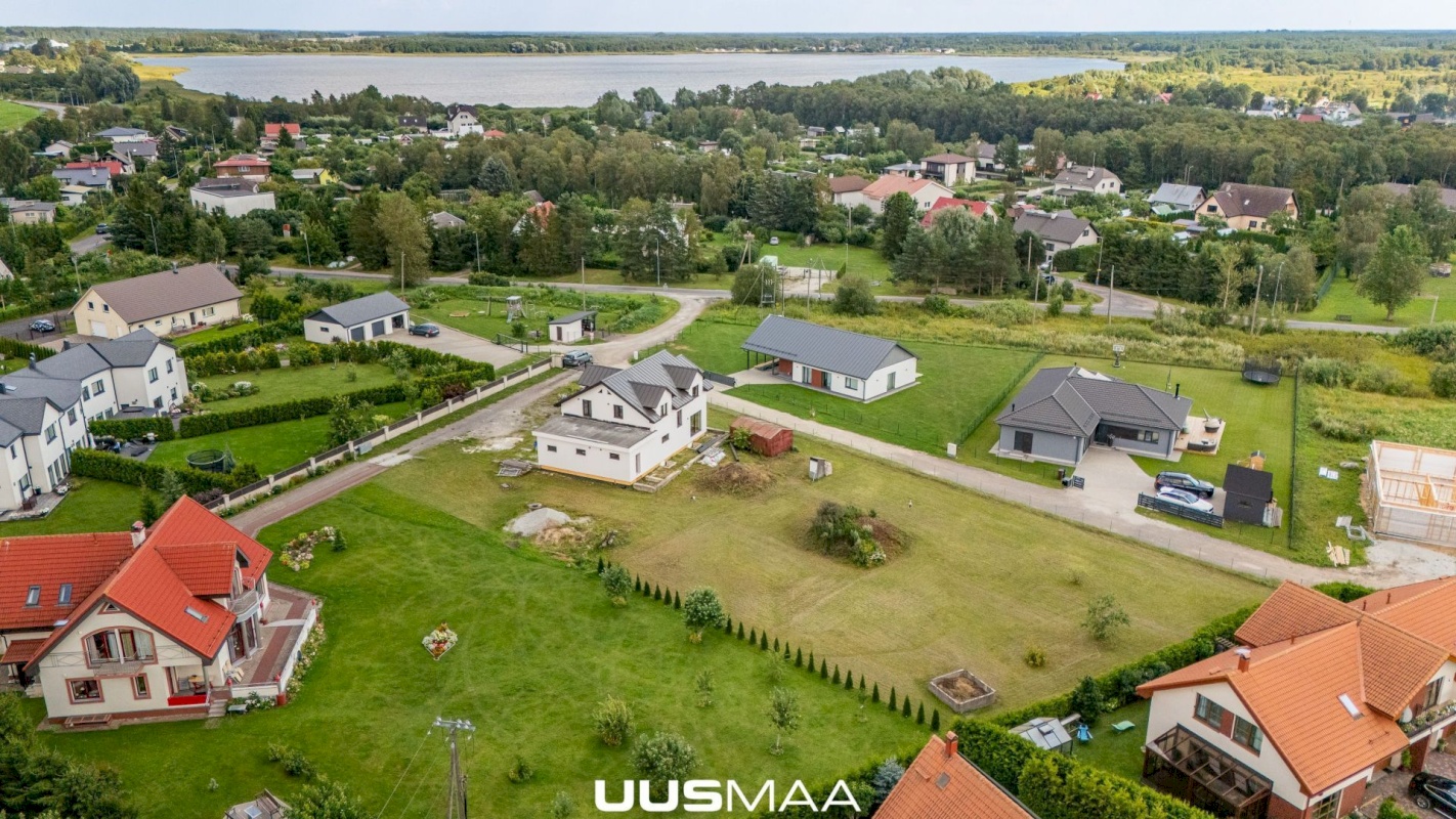 Jõelähtme vald, Liivamäe küla, Valgekivi tee 8