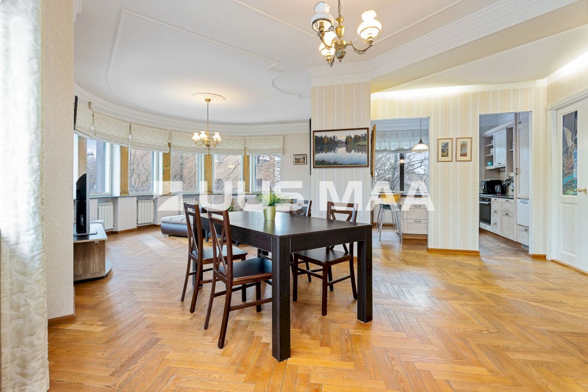 Tallinn, Kesklinna linnaosa, Tõnismägi 3