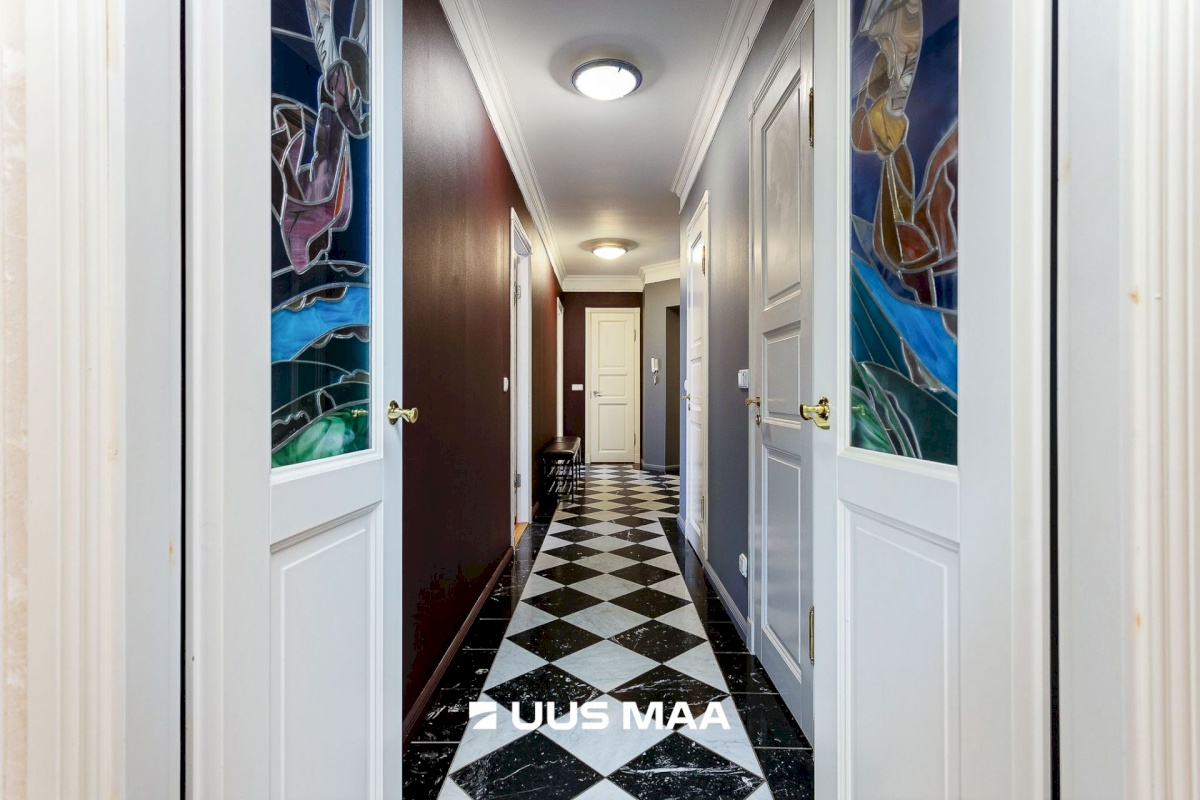 Tallinn, Kesklinna linnaosa, Tõnismägi 3