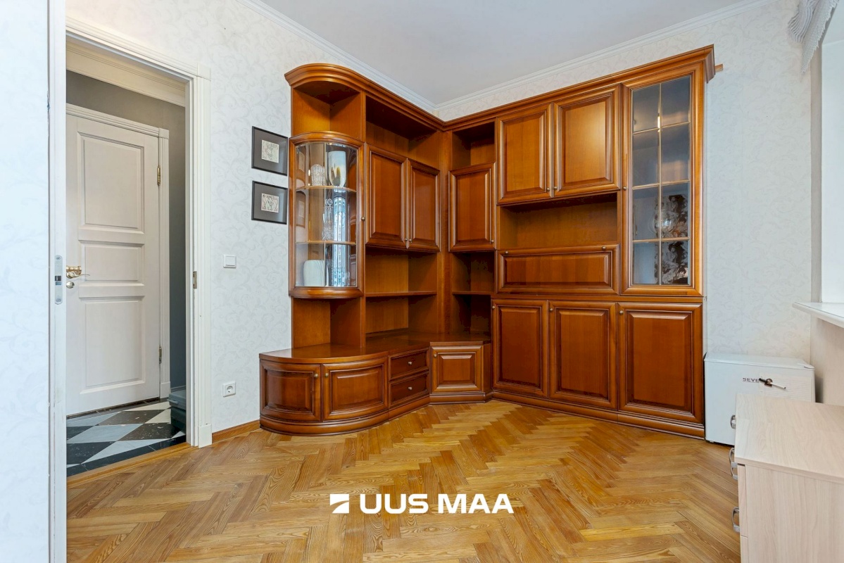 Tallinn, Kesklinna linnaosa, Tõnismägi 3