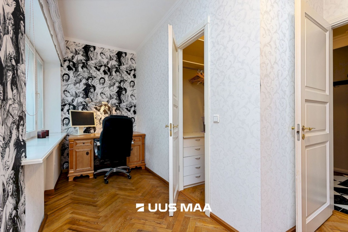 Tallinn, Kesklinna linnaosa, Tõnismägi 3