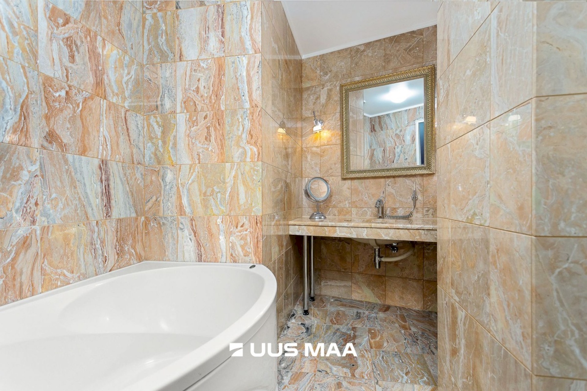 Tallinn, Kesklinna linnaosa, Tõnismägi 3